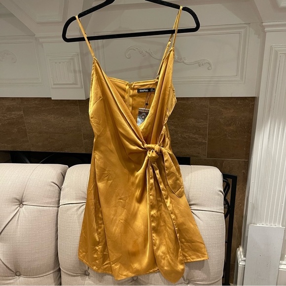 NWT Mustard Mini Spaghetti Strap Wrap Satin Dress Sz 8 - Picture 1 of 7